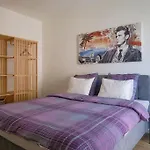 Komfortable Wohnung Im Lebendigen Zuercher Kreis 3