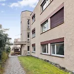 Spacious Apartment In Zurich