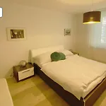 H3 With 3,5 Rooms, 2 Bedroom Livingroom And Big Kitchen, Modern And Central