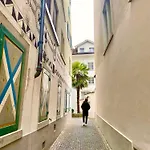 Goethe House In Old Town Zuerich