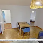 Charming Apartment 15 Mins From City Life