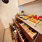 Apartment New With Sunny Terrace & Air Condition Zurich
