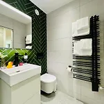 New With Sunny Terrace & Air Condition Zurich