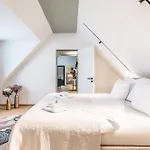Bahnhofstrasse Designer Penthouse Private Rooftop * Zurich