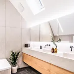 Bahnhofstrasse Designer Penthouse Private Rooftop * Zurich