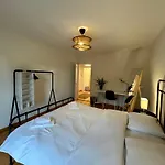 Chic Comfort In A Prime Location Apartment