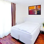 Suite Apartments By Livingdowntown