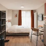 Sunday Aparthotel