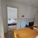 Cozy 2-Bedroom Apartment In Vibrant Zurich