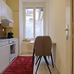 Stilvolles Apartment Im Zuercher Trendquartier