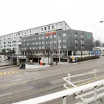 Steps From Sihlcity Free Parking Dining And Transit Apartment *