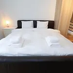 Steps From Sihlcity Free Parking Dining And Transit Apartment *