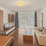 1br With Balcony Near - Flower 1 Apartment Zurich