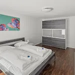 Amazing 2Br Near Lake - Flower 33