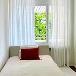 Luxury, Quiet Flat Overlooking Zurich