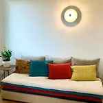 Apartment Luxury, Quiet Flat Overlooking