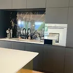 Apartment Luxury, Quiet Flat Overlooking