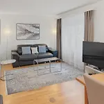 2 Bedroom Near And Centre - D5 Apartment *