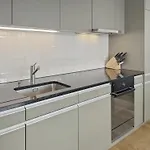 Amazing 1Br Flat In The City Centre - West 8