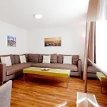 Premium Apartments By Livingdowntown