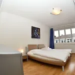 Apartment Spacious 1br Near Opera And - Mill 5 43 *