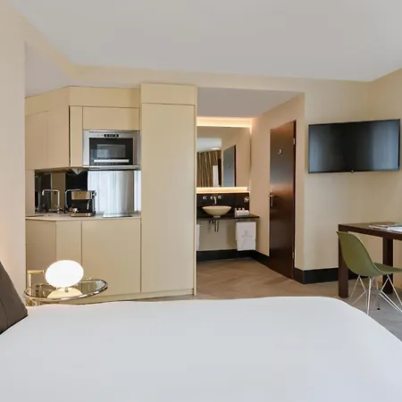 Aparthotel Visionapartments Brandschenkestrasse - Self Check-in 3*