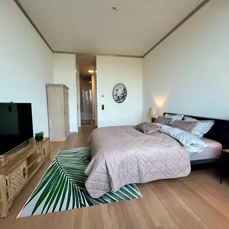 Penthouse Paradise Stunning City Views Apartment *