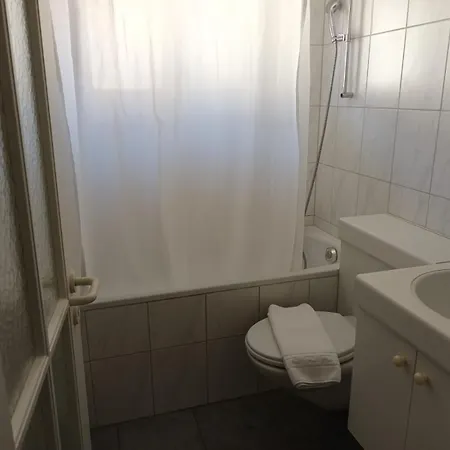 Smart In The Center - Crown 46 Apartment