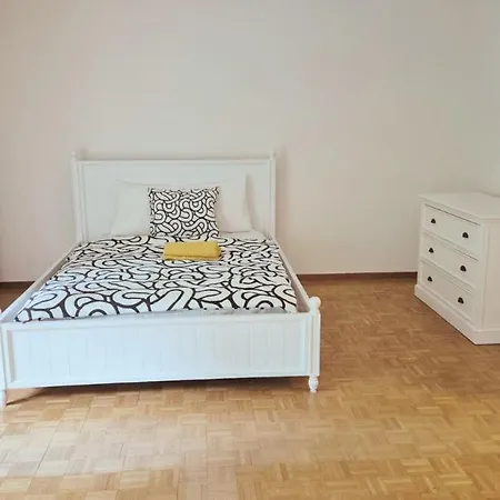 Center Flats With Balcony Garden View Rigi Self Checkin Apartment Zurich