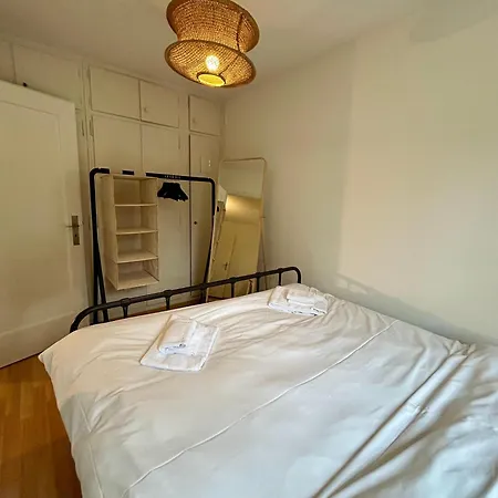 With Balcony, 26 Min To Center Apartment