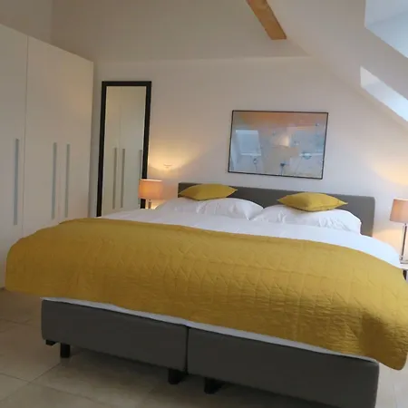 Apartment Furnished Homes *