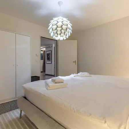 Level Suite - Seebach Apartment