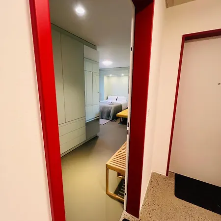 Modern Living, Luxe Apartment