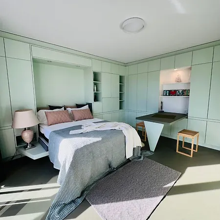 Modern Living, Luxe Apartment *