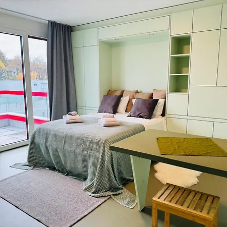 Modern Living, Luxe Apartment