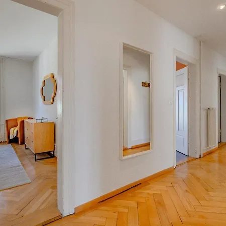 North Apartment *