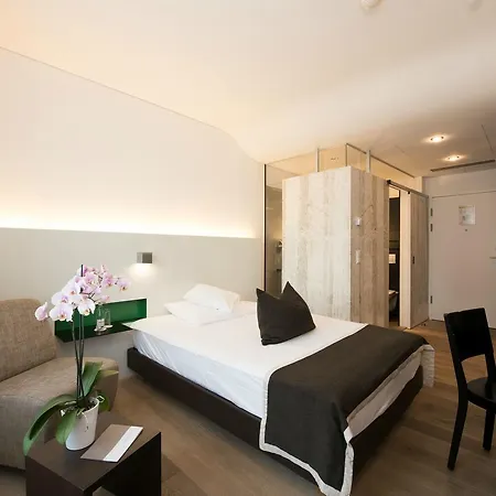 Glockenhof Hotel