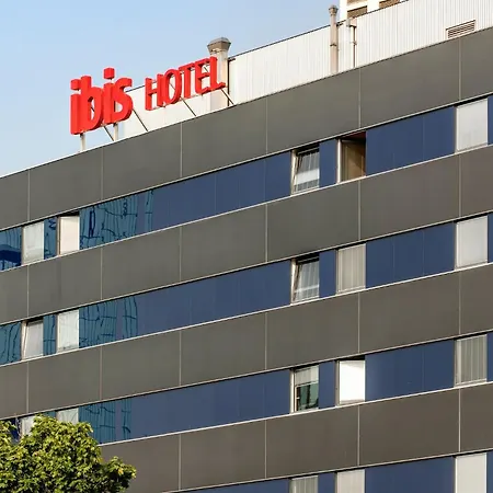 Ibis West Hotel 3*