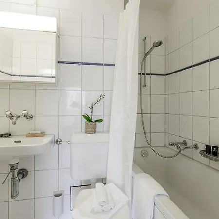 Swiss Star Tower - Self Check-in Apartment