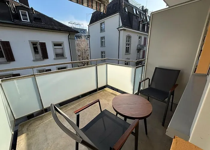 Modern 2Br In The City Center - Hoesch 12