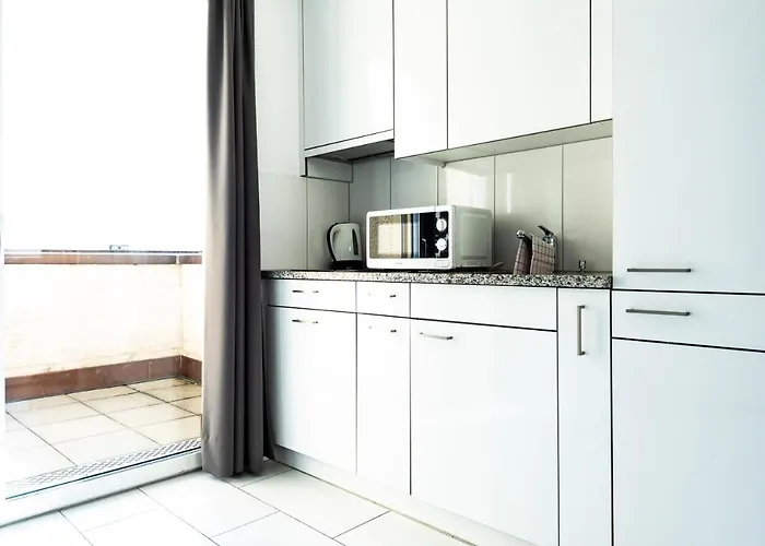 Iq130 Apartment Hotel