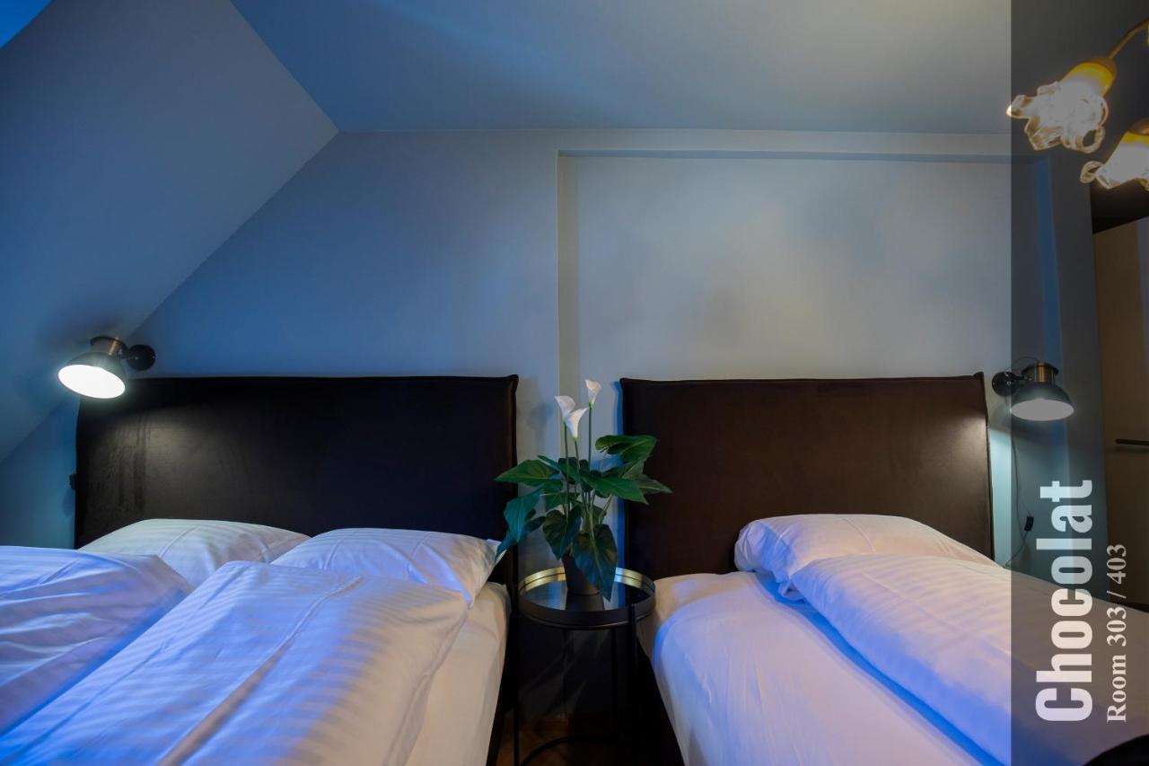 The Henry Self Check-in