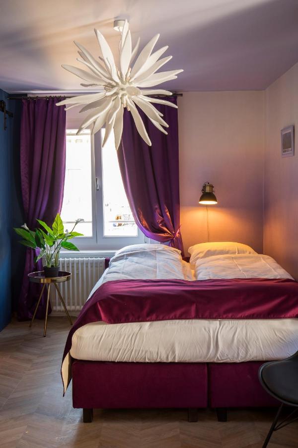 The Henry Self Check-in