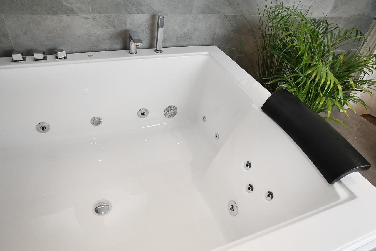 Private Lux With Whirlpool And Sauna In Bed & Breakfast