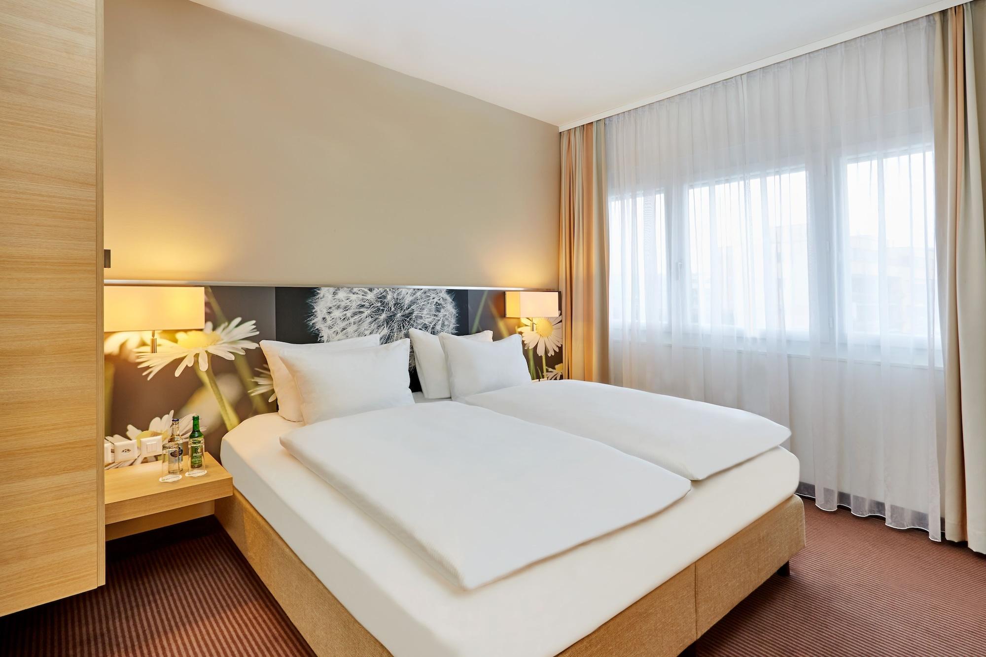 H+ Hotel 4*