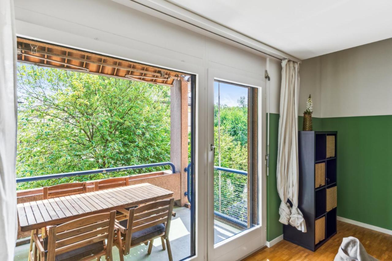 Cozy Close To The Center Of Forch Apartment Zurich