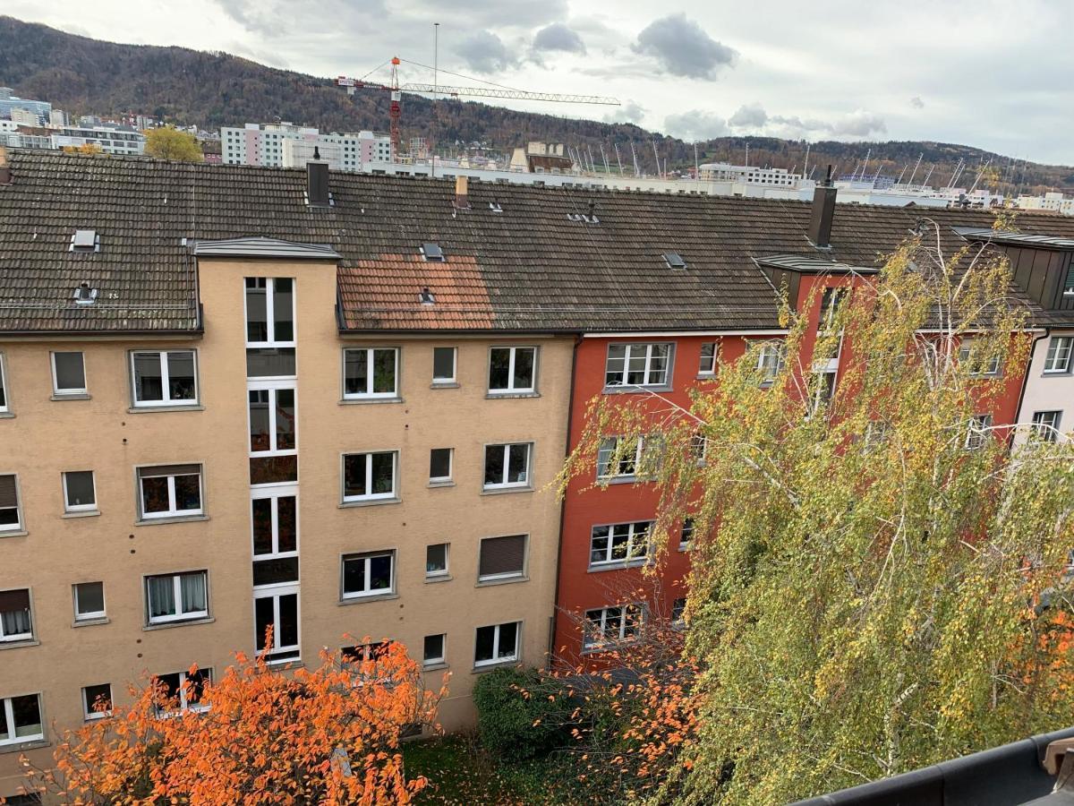 Modern 3bdr Duplex With Skyroof In Trendy West