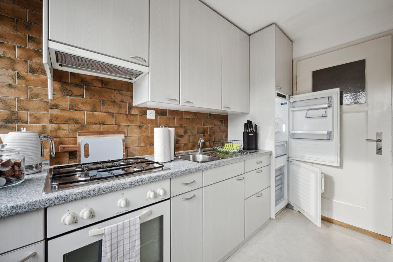 For Explorers 224 Zurich