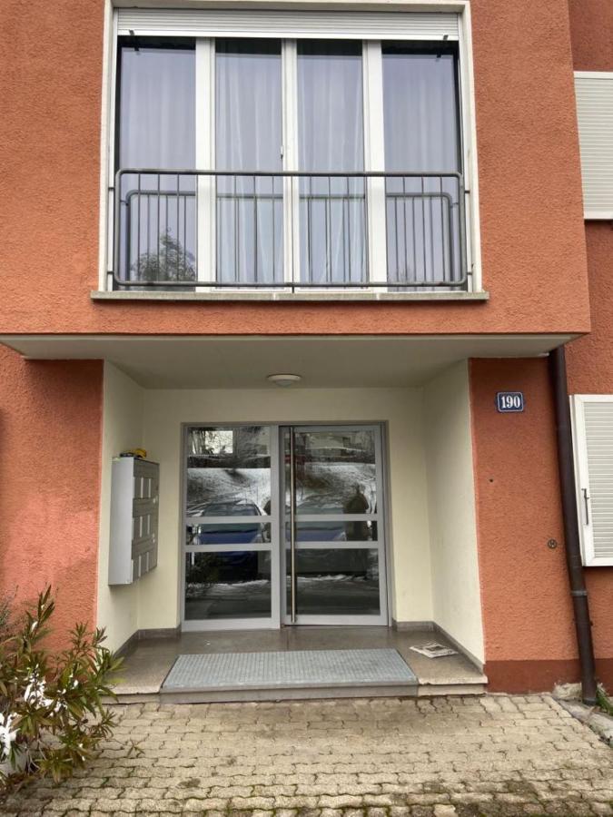 Apartment Comfort 1 And 2bdr Close To Airport *