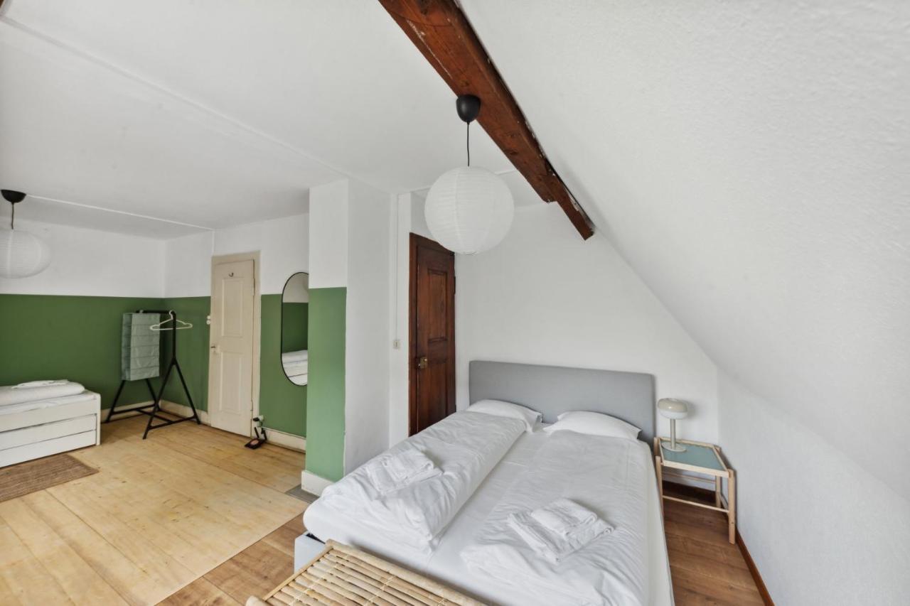 Centrally Located House With Garden Holiday home Zurich
